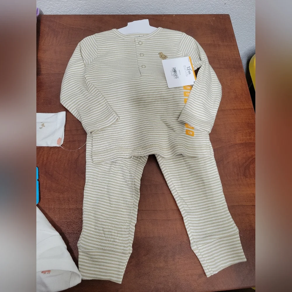 Carters Unisex Bodysuit And 2 Piece Outfit Animal Themed 12 Nwt